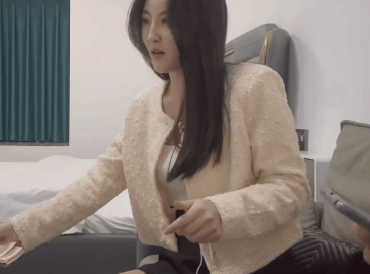 哥我接个电话可以吗 出门接单遭遇男朋友电话查岗