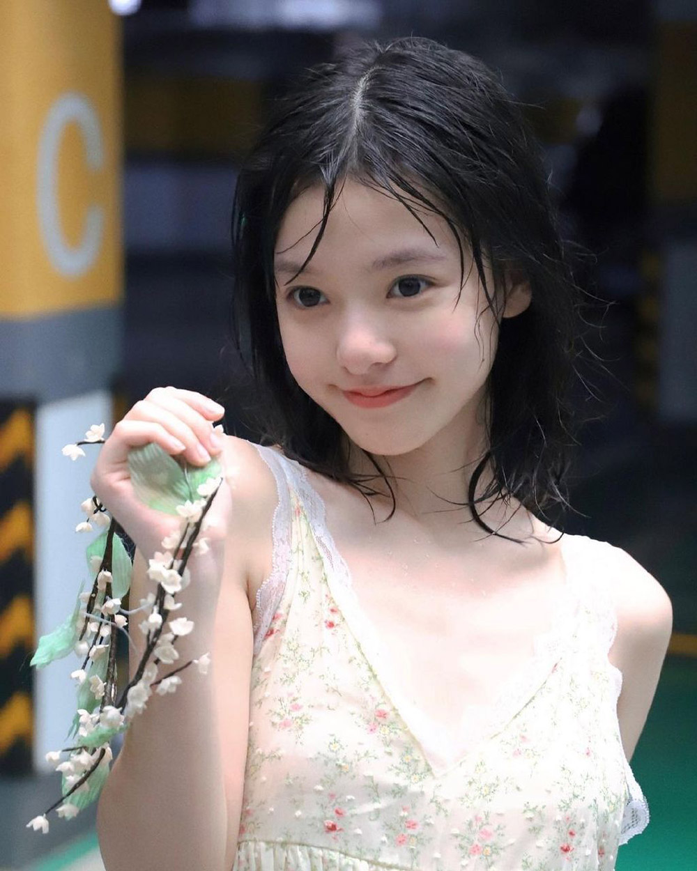 妹子图第3期 空山新雨后