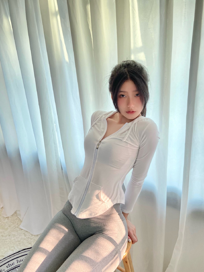 妹子图第7期 这个身材绝绝子