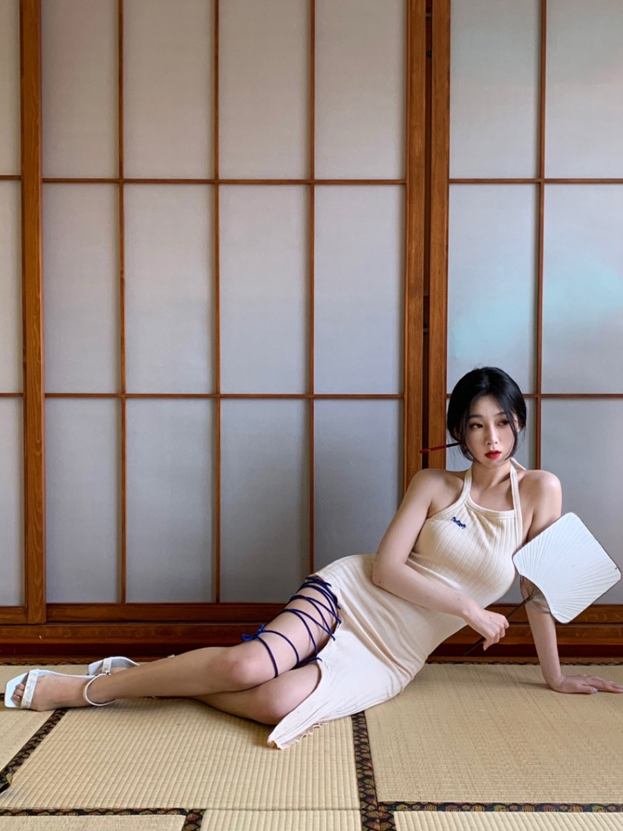 妹子图第7期 这个身材绝绝子