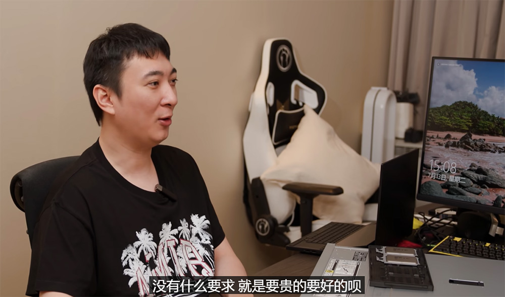 撕葱用钞能力装了一下机 跑到了世界第四