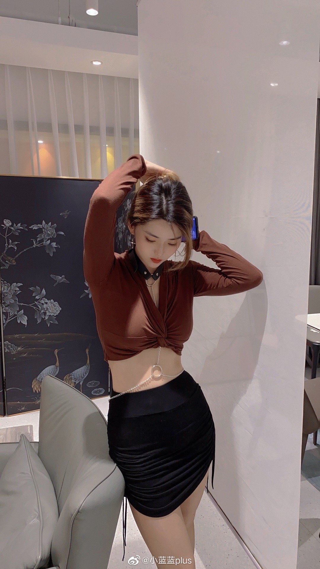 长相甜美 身材火辣 居然之家性感女员工小蓝蓝抖音走红