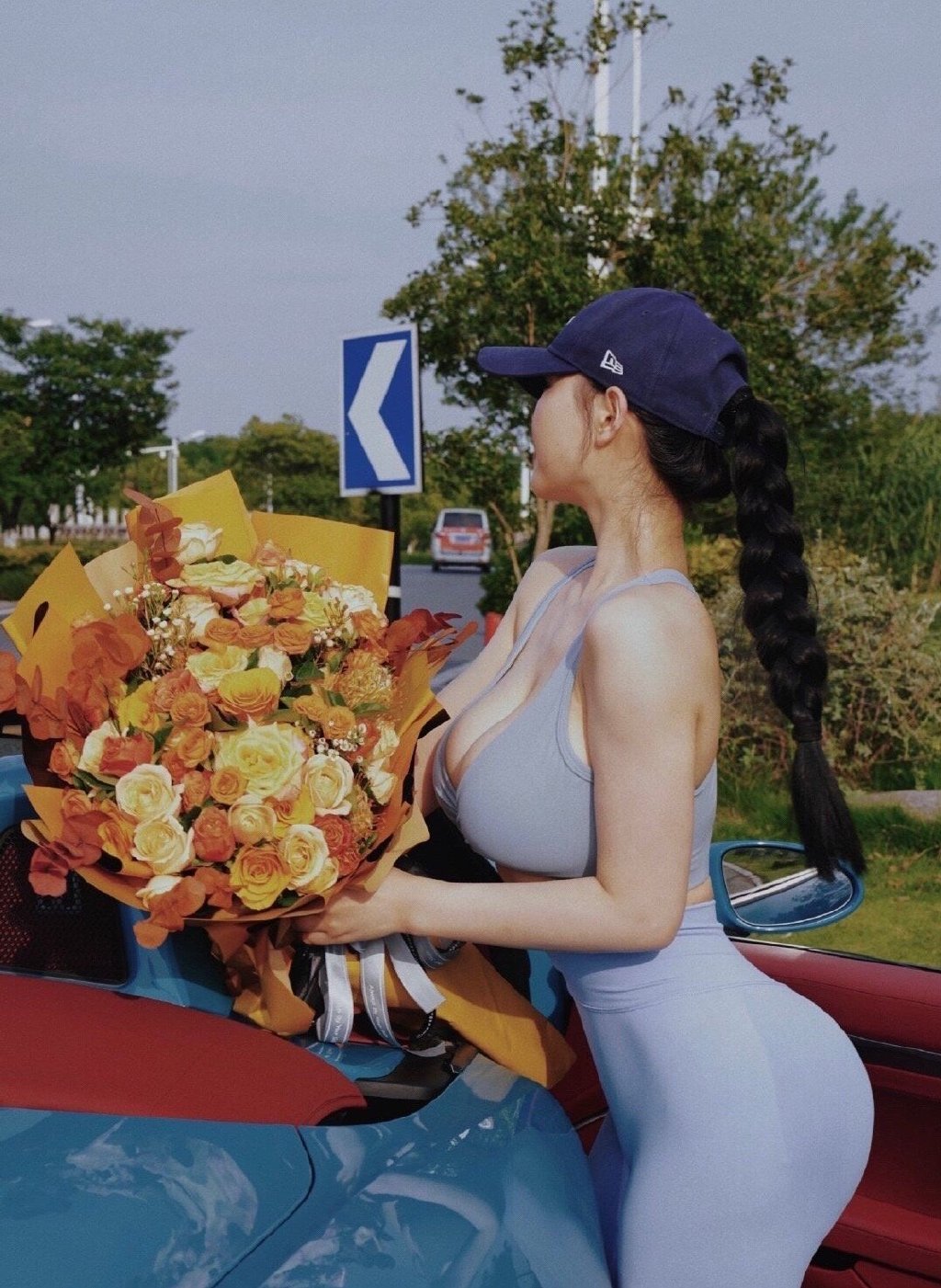 摸鱼汇总第1期 我想拥有这辆敞篷跑车