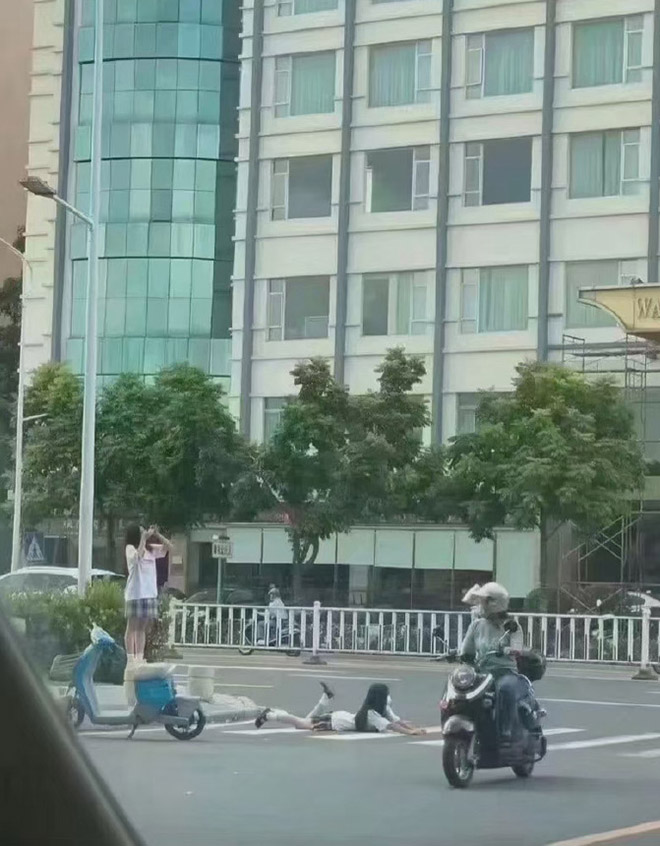 摸鱼汇总第9期 今天股票又涨了 到达了波峰