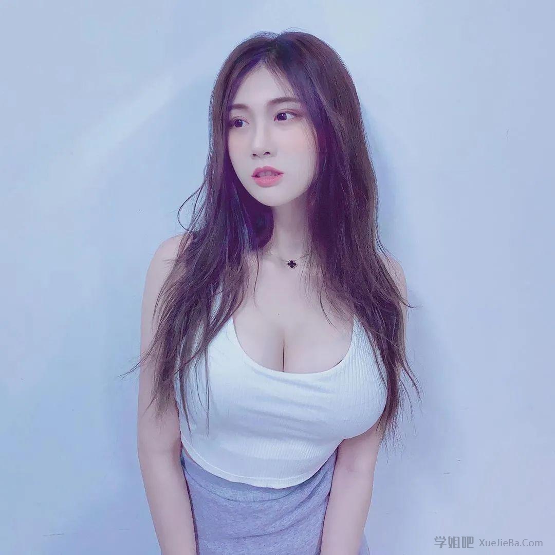 台湾INS网红美妈谢薇安 这个身材绝绝子