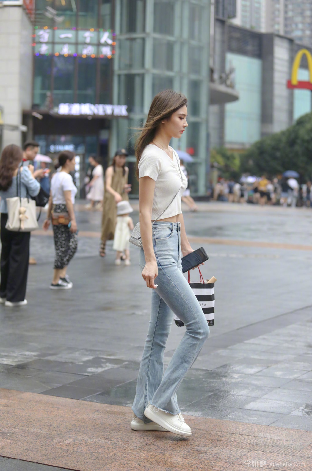 妹子图第15期 硕果