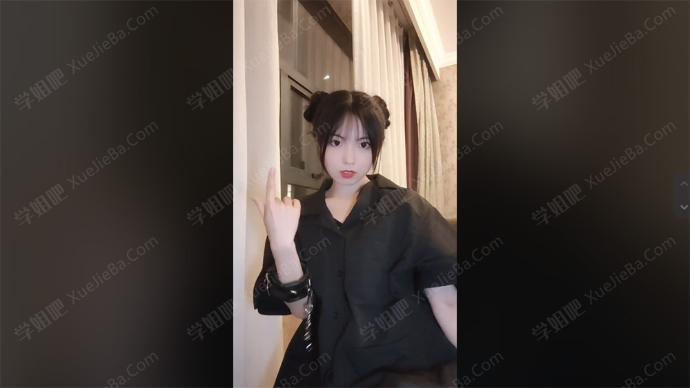 实战视频被人曝光 兔牙蛇蛇小姐姐又火了
