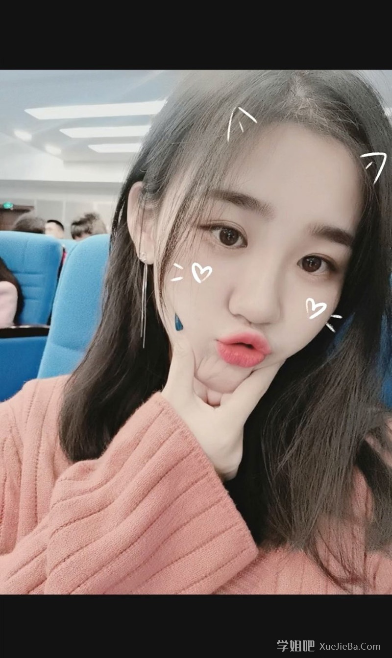 这个网传的「一眼万年」的绿衣服女孩抖音找到了