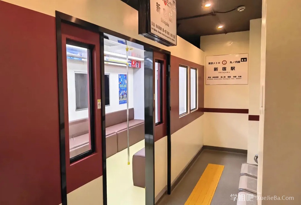 成都Playbox情侣民宿 你想要的场景这里都有