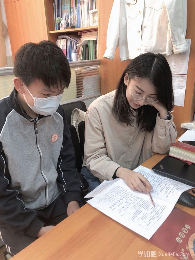 上海女化学老师出轨男学生完整版 更新照片及视频