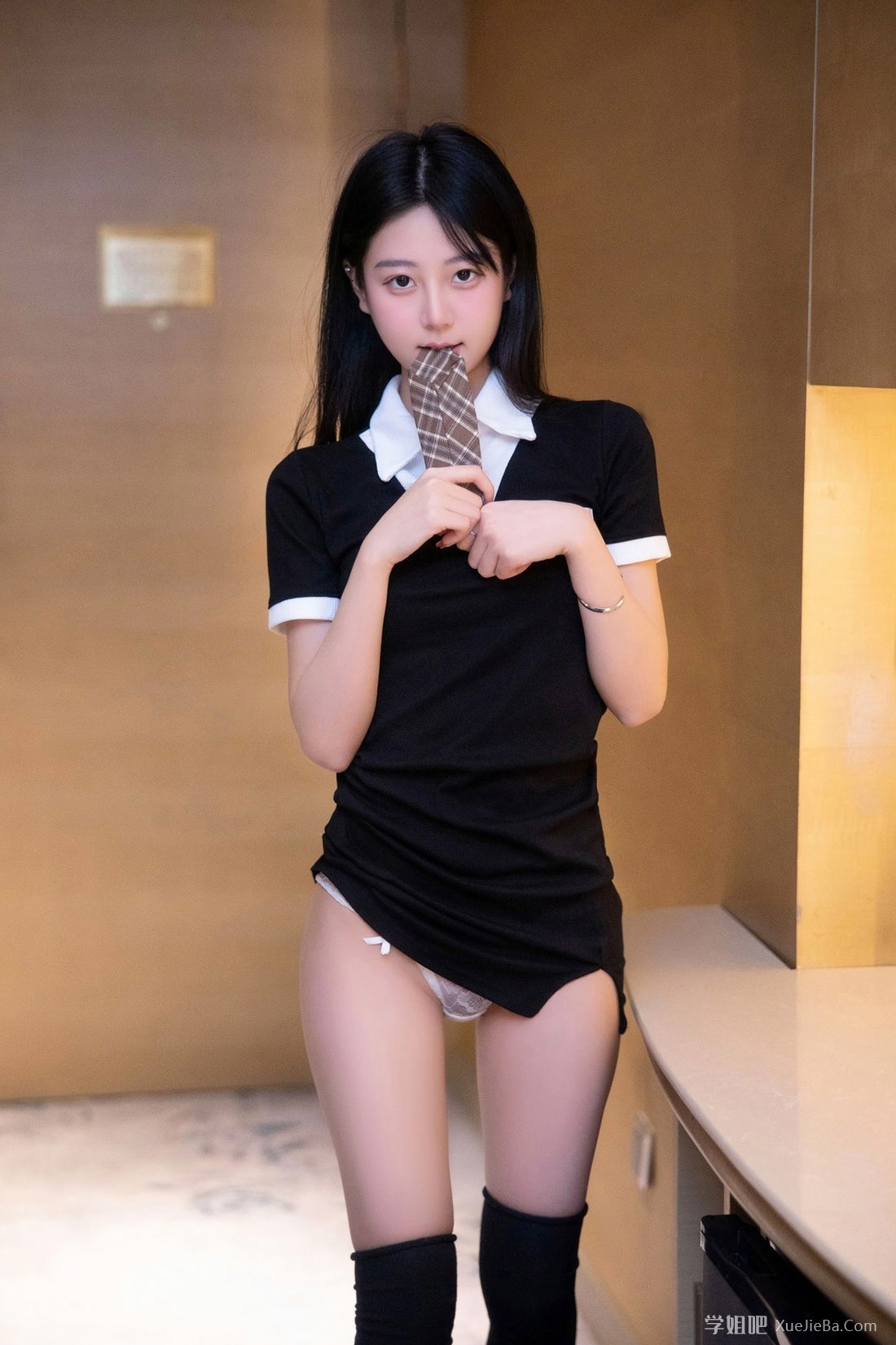 秀人今年最火新人 纯欲萝莉谢小蒽图包合集 [更新94套]