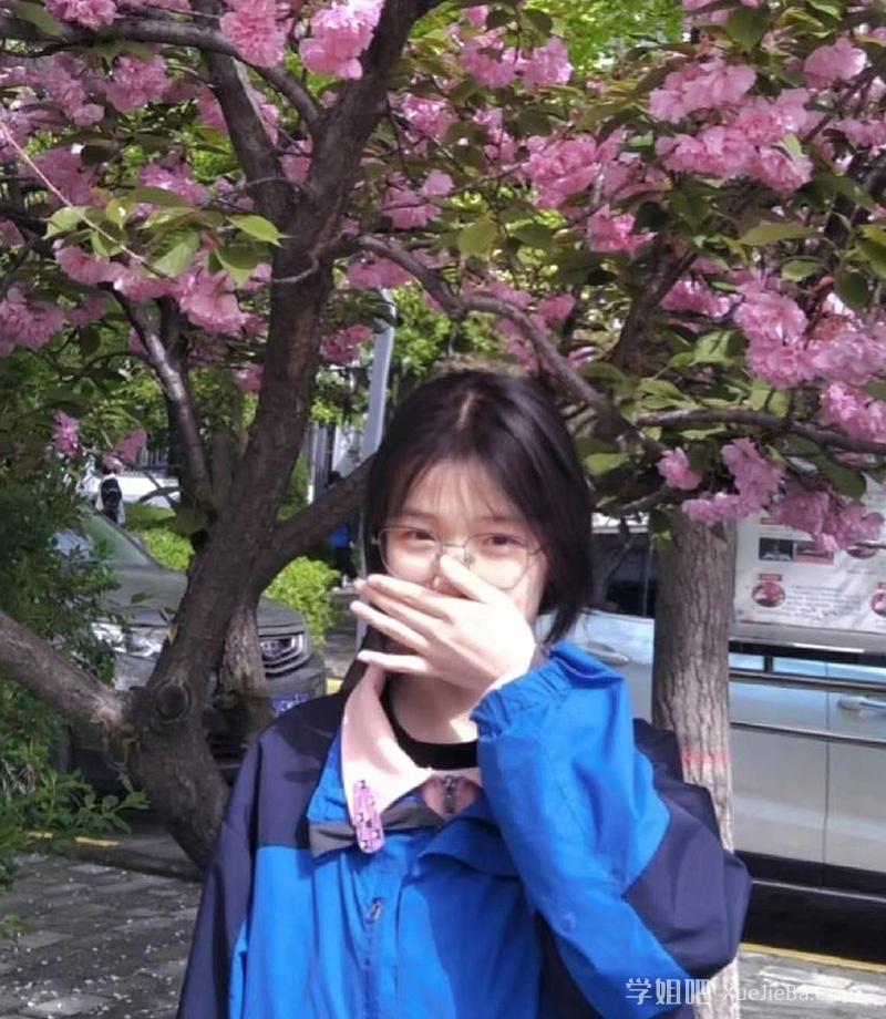 网友分享 一位推特福利姬 长相青涩 疑似女高中生