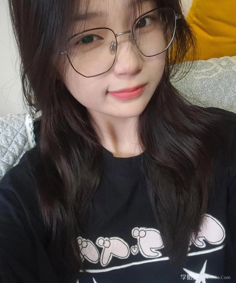 网友分享 一位推特福利姬 长相青涩 疑似女高中生