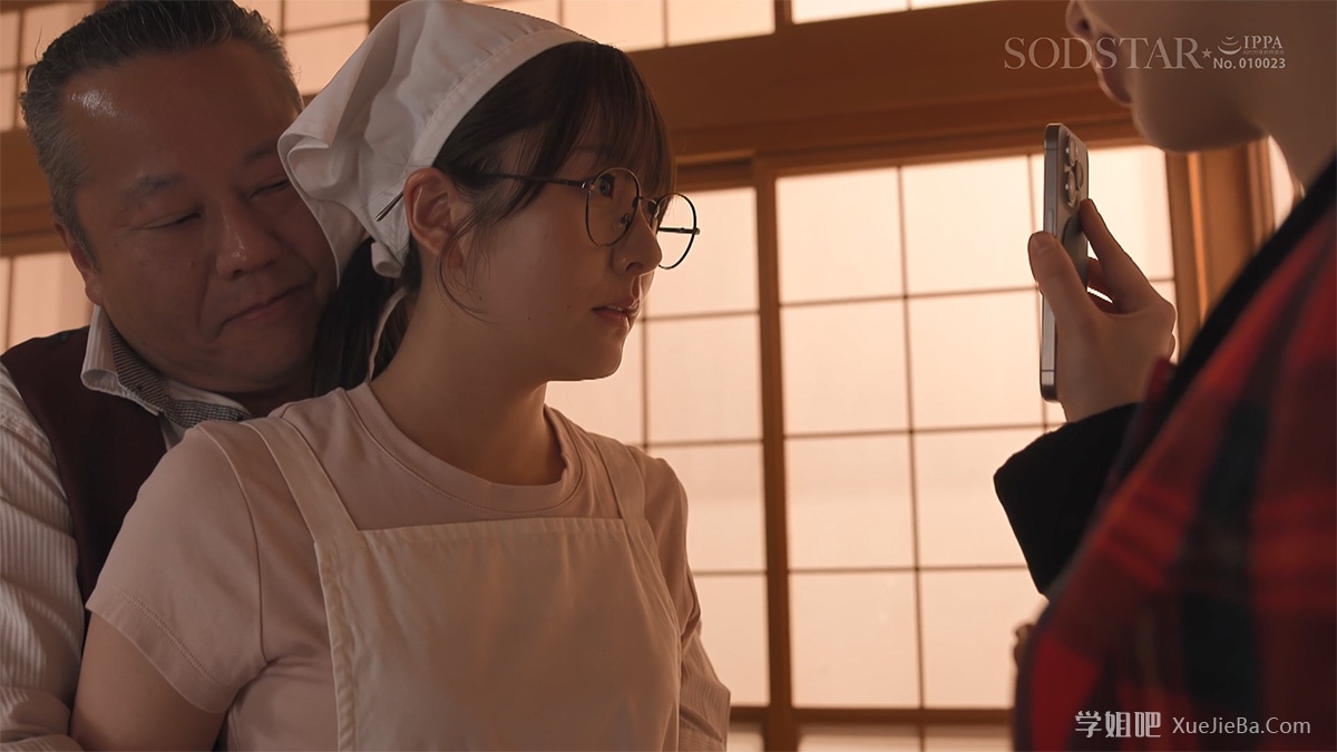 身为园丁的我 爱上了做女仆的她 却只能与雇主夫妇玩四人游戏